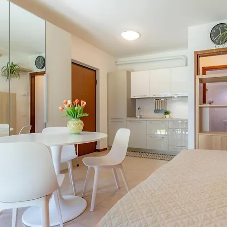 Studio With Garden And Parking, Near Como Lake Daire